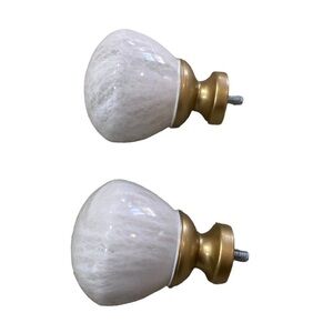 NWT pair of curtain finials in marble like finish & goldtone screw in
